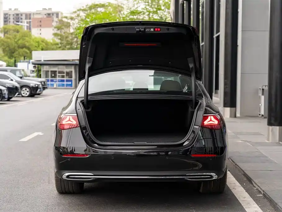 Mercedes-Benz E-Class New Energy — миниатюра 7