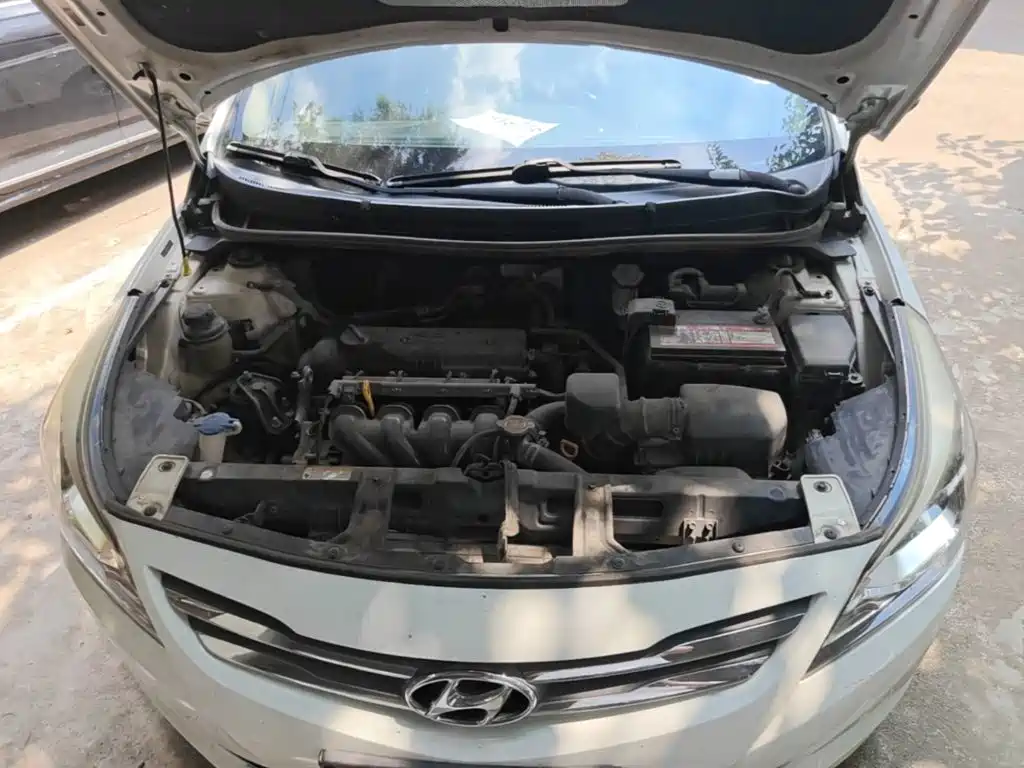 Hyundai Verna — миниатюра 20