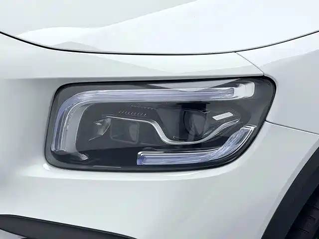 Mercedes-Benz GLB AMG — миниатюра 19