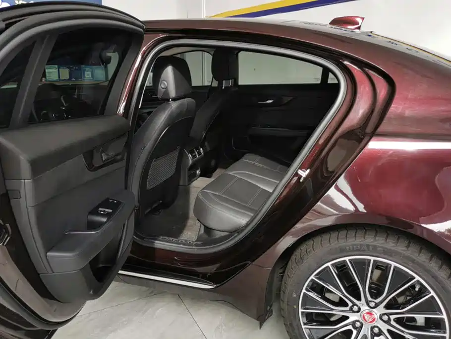 Jaguar XEL — миниатюра 11