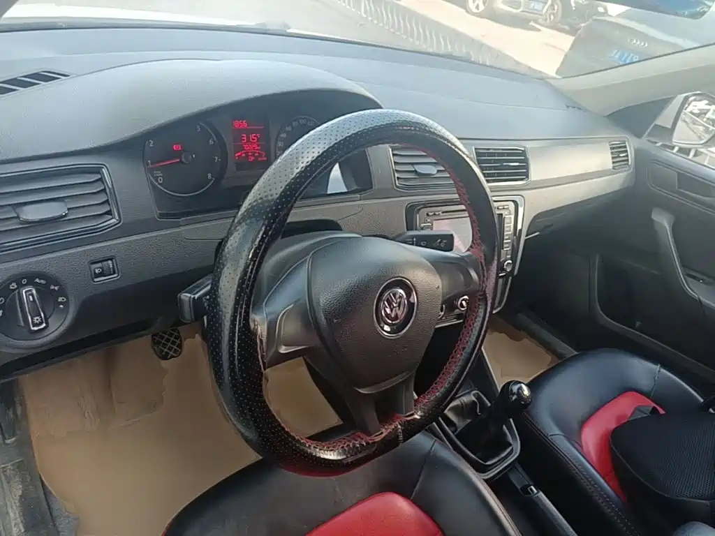 Volkswagen Santana — миниатюра 11