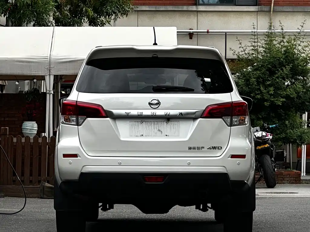 Nissan Terra 2020 2.5L XL Upper 4WD AT Luxury