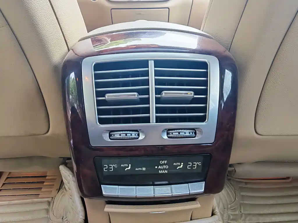 Mercedes-Benz S-Class — миниатюра 26