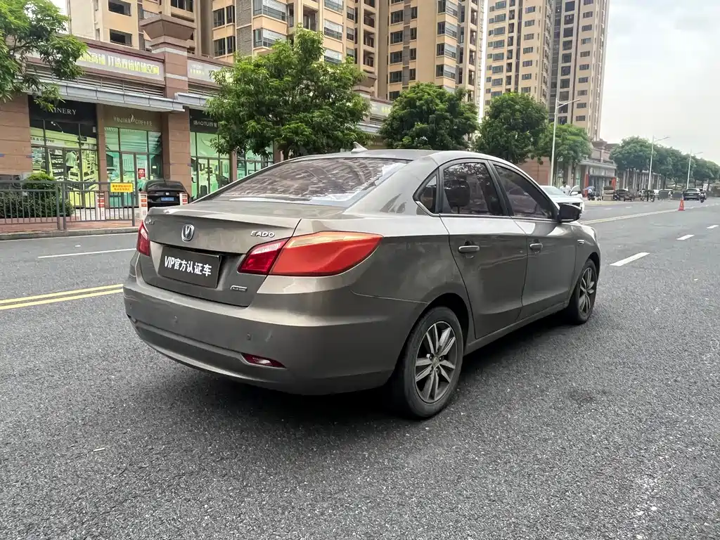 Changan Eado — миниатюра 5