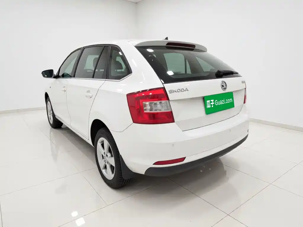 Skoda Rapid Spaceback — миниатюра 25