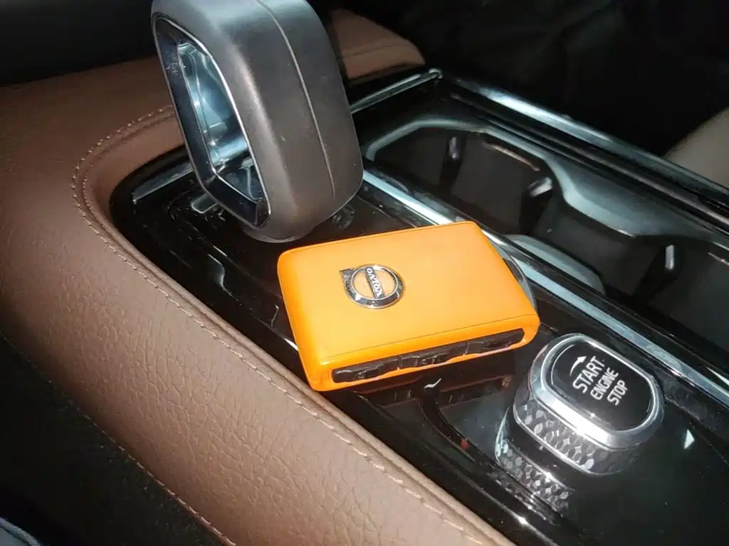 Volvo S60 PHEV — миниатюра 9