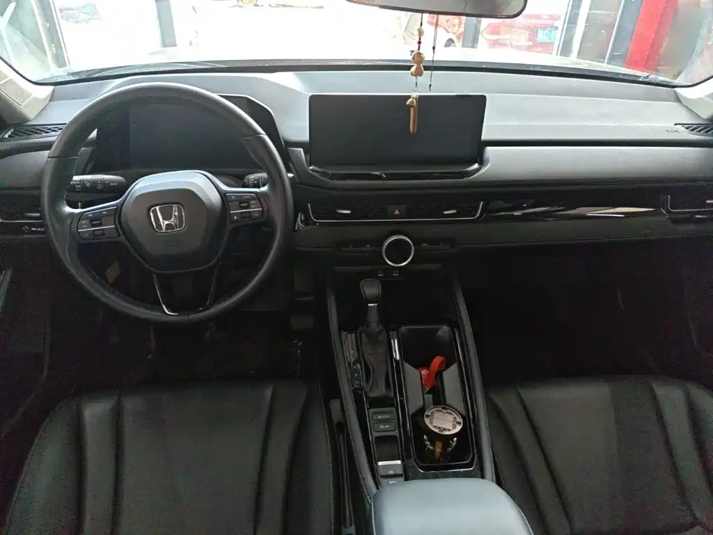Honda Inspire — миниатюра 10