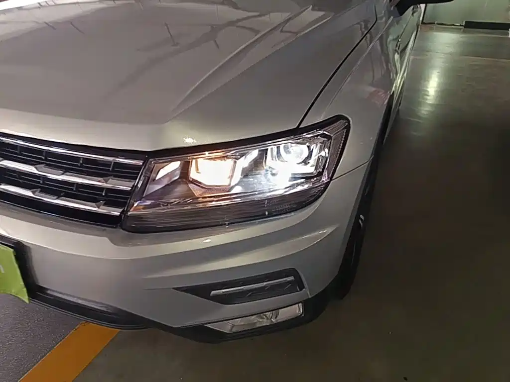 Volkswagen Tiguan L — миниатюра 24