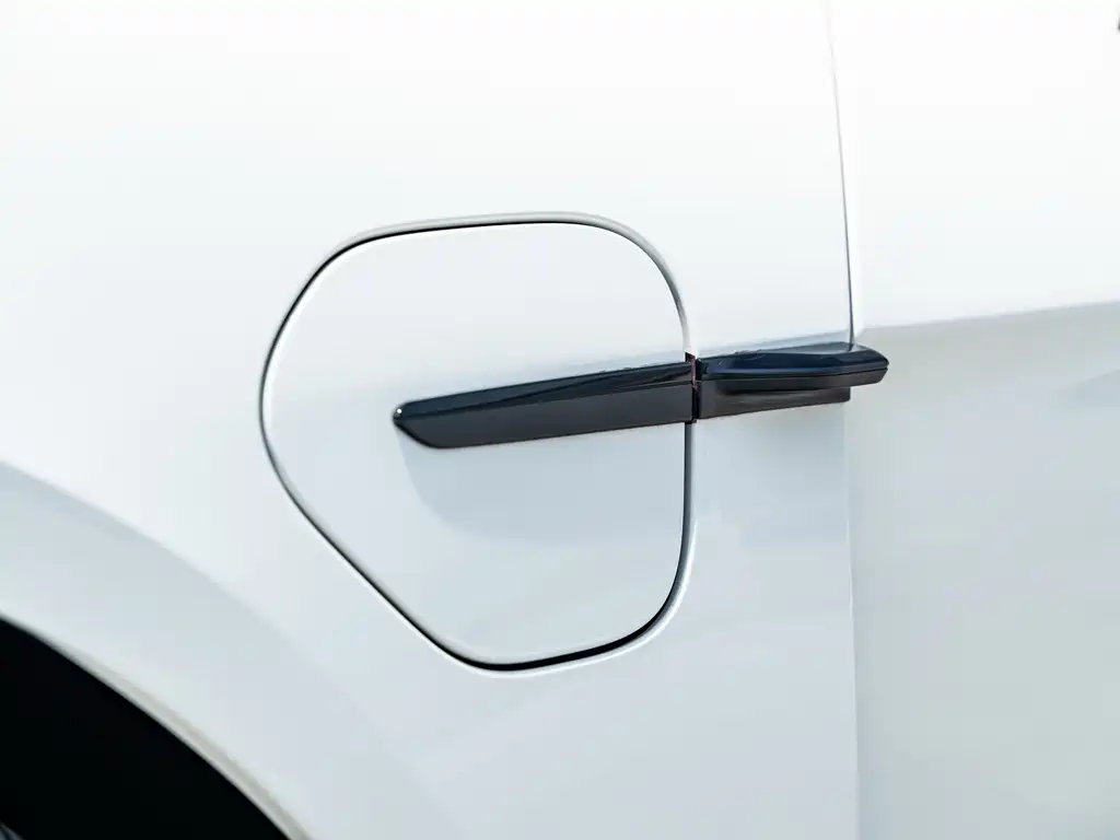 Porsche Taycan — миниатюра 9
