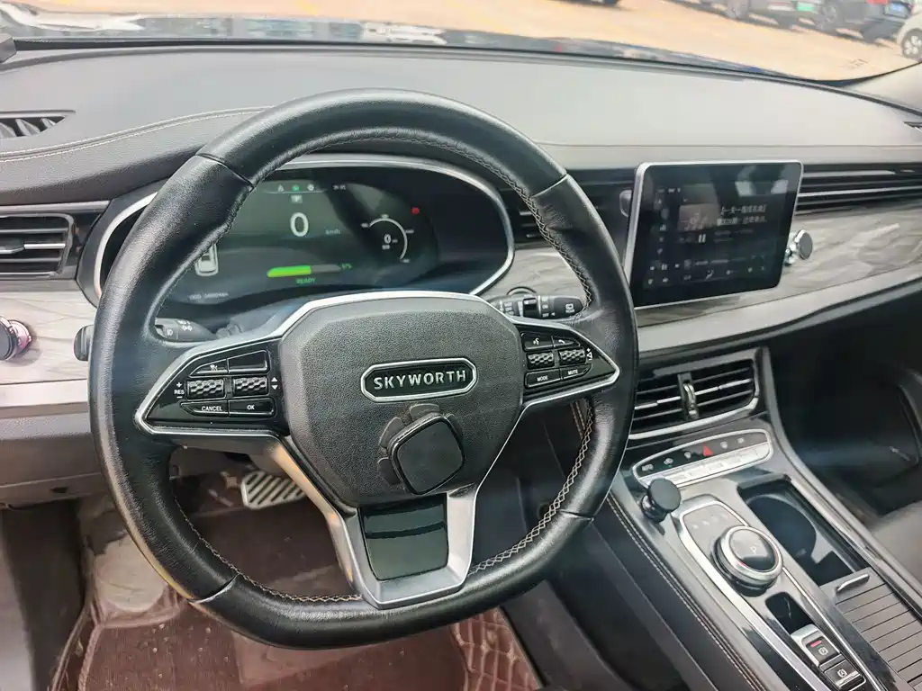 Skyworth EV6 — миниатюра 5