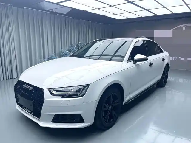 AUDI  A4L 2018