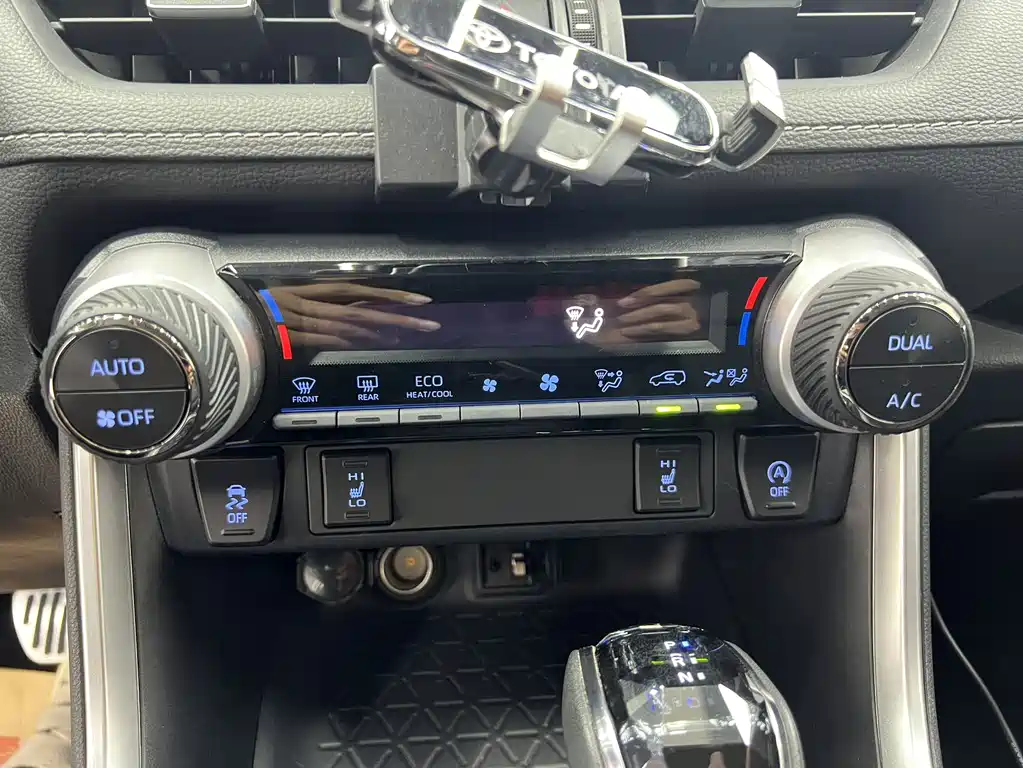 TOYOTA RAV4 RONGFANG