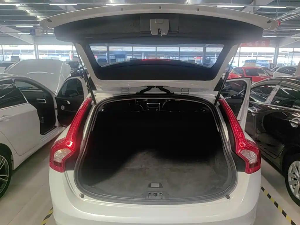 Volvo V60 — миниатюра 19
