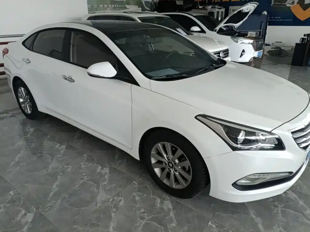 Hyundai Mistra — миниатюра 4