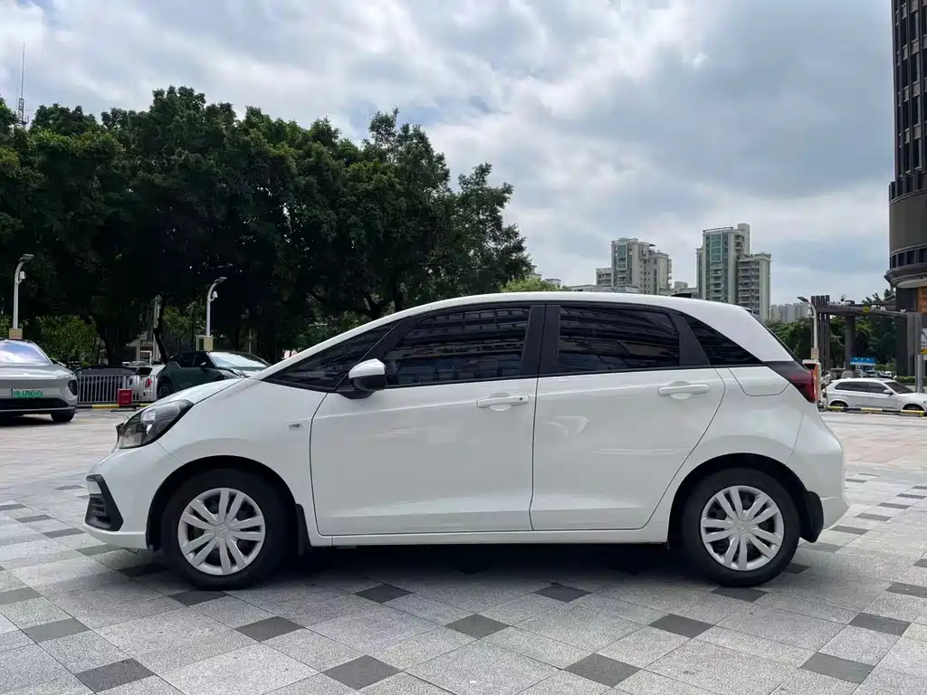 Honda Fit — миниатюра 4
