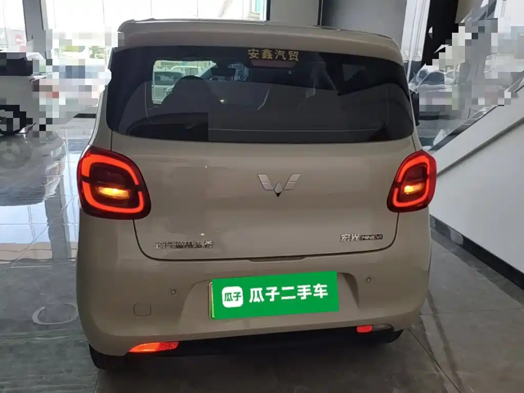 Wuling MINIEV — миниатюра 6
