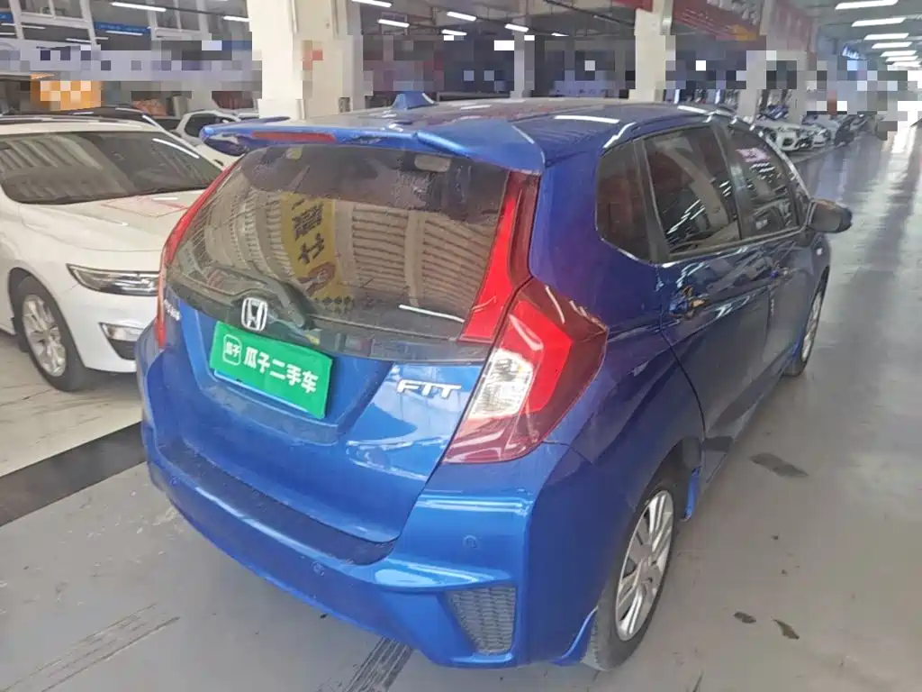 Honda Fit — миниатюра 7