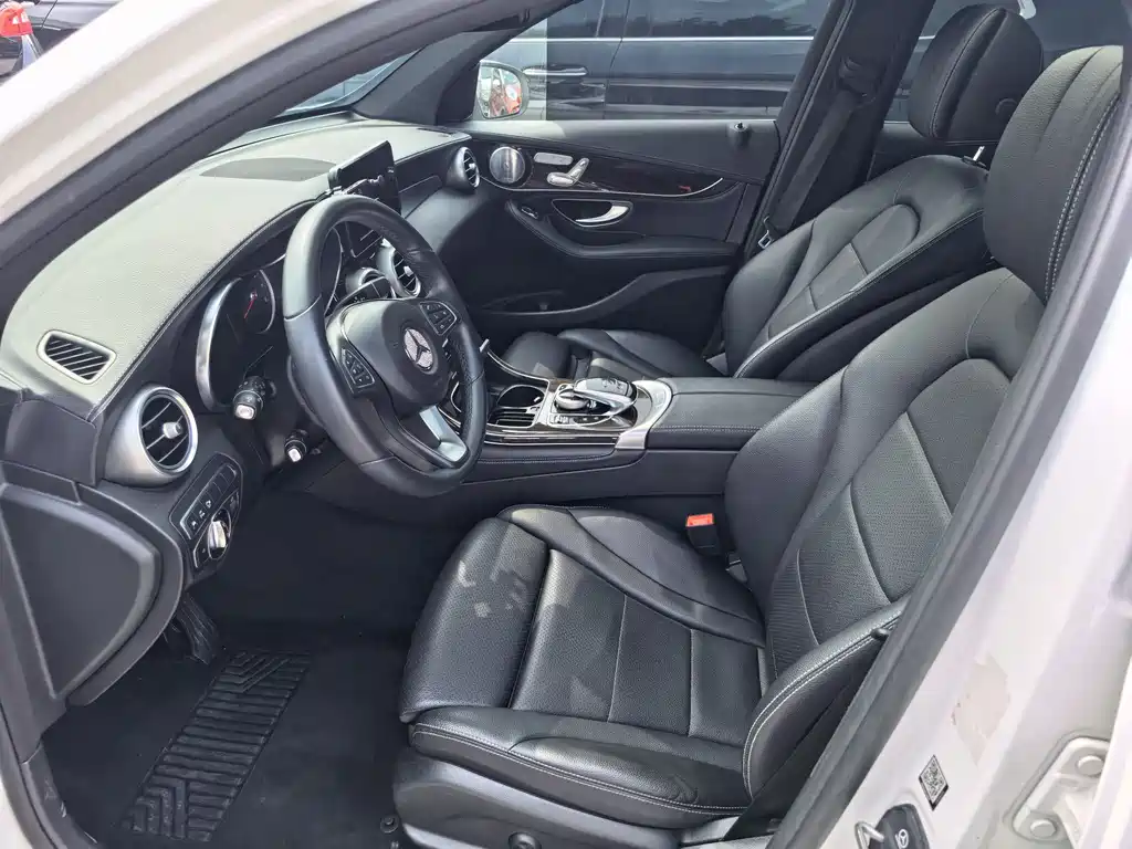 Mercedes-Benz GLC 2017 GLC 260 4MATIC Luxury