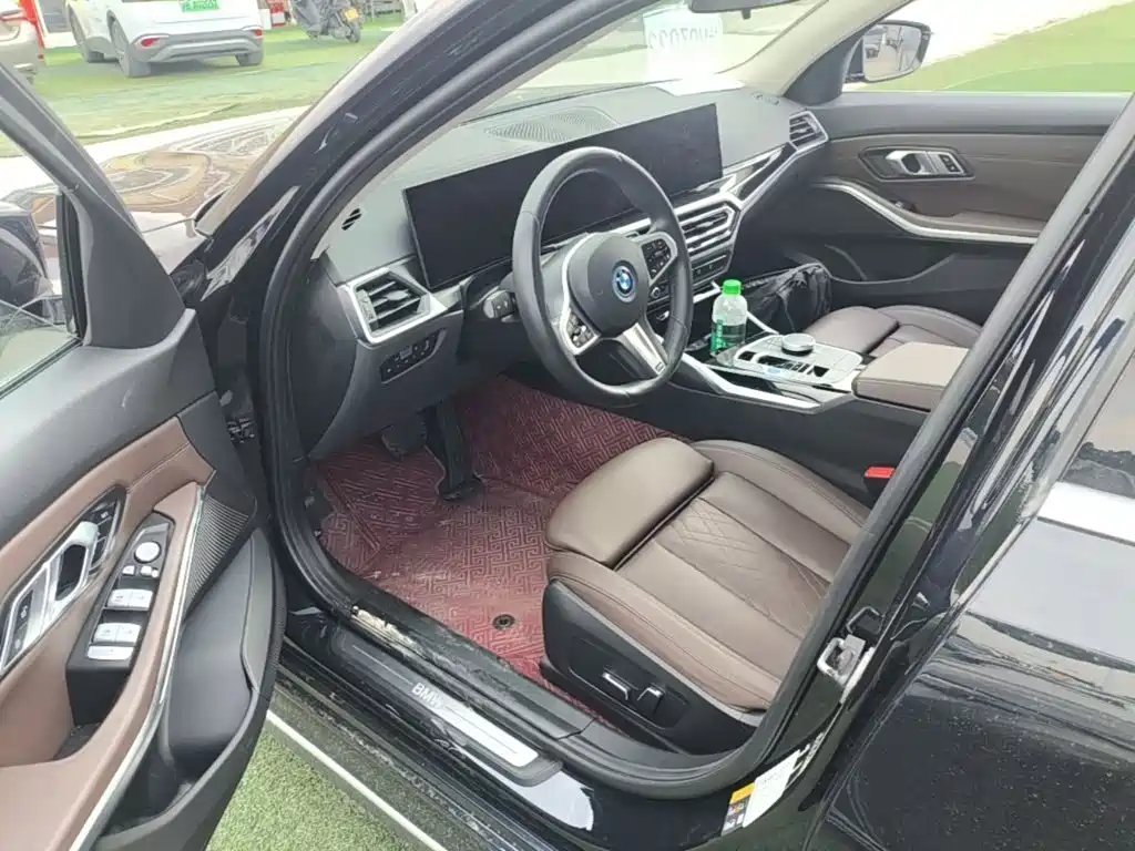BMW i3 — миниатюра 16