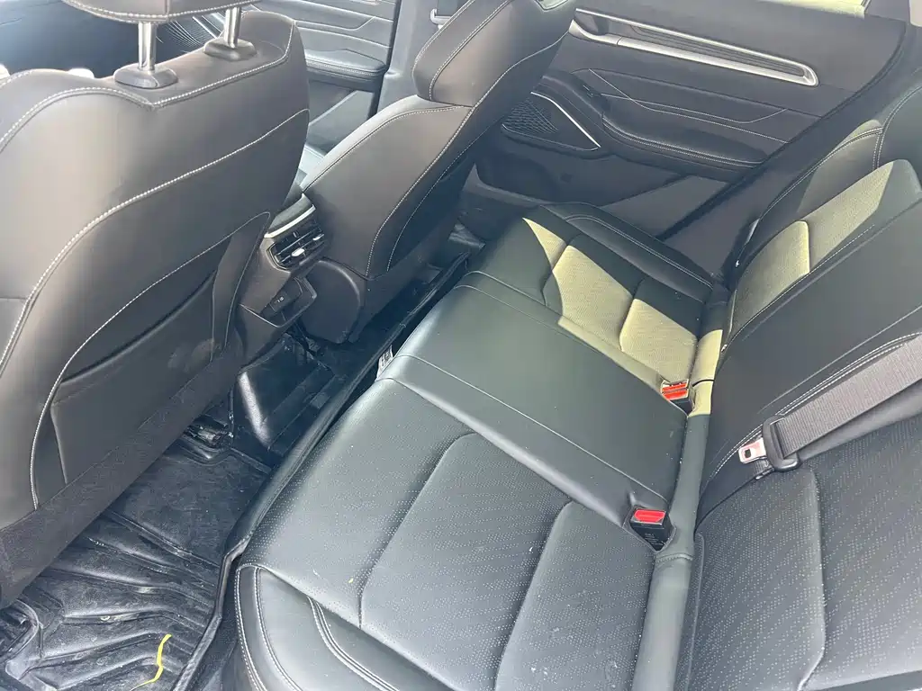 Geely Emgrand — миниатюра 6
