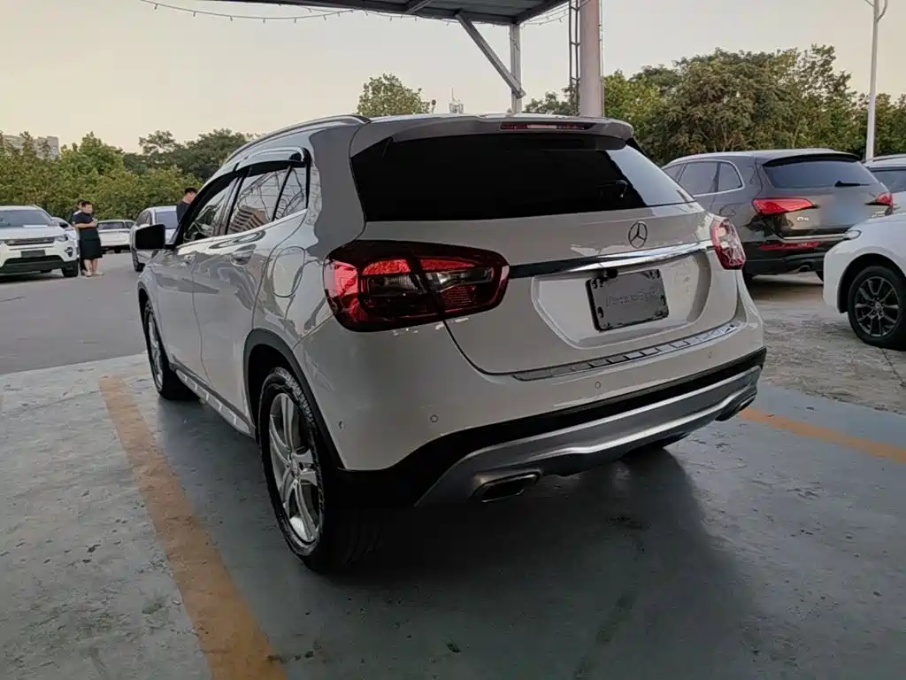 Mercedes-Benz GLA — миниатюра 5