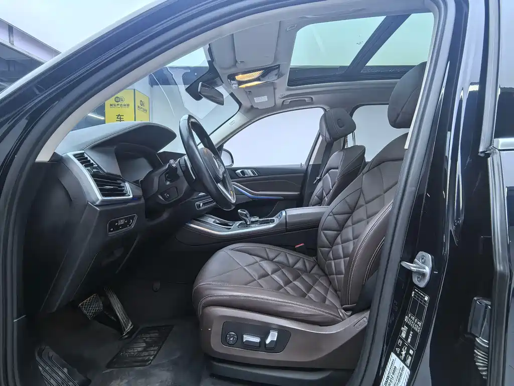 BMW X5 2022 xDrive 30Li Premium M Sport
