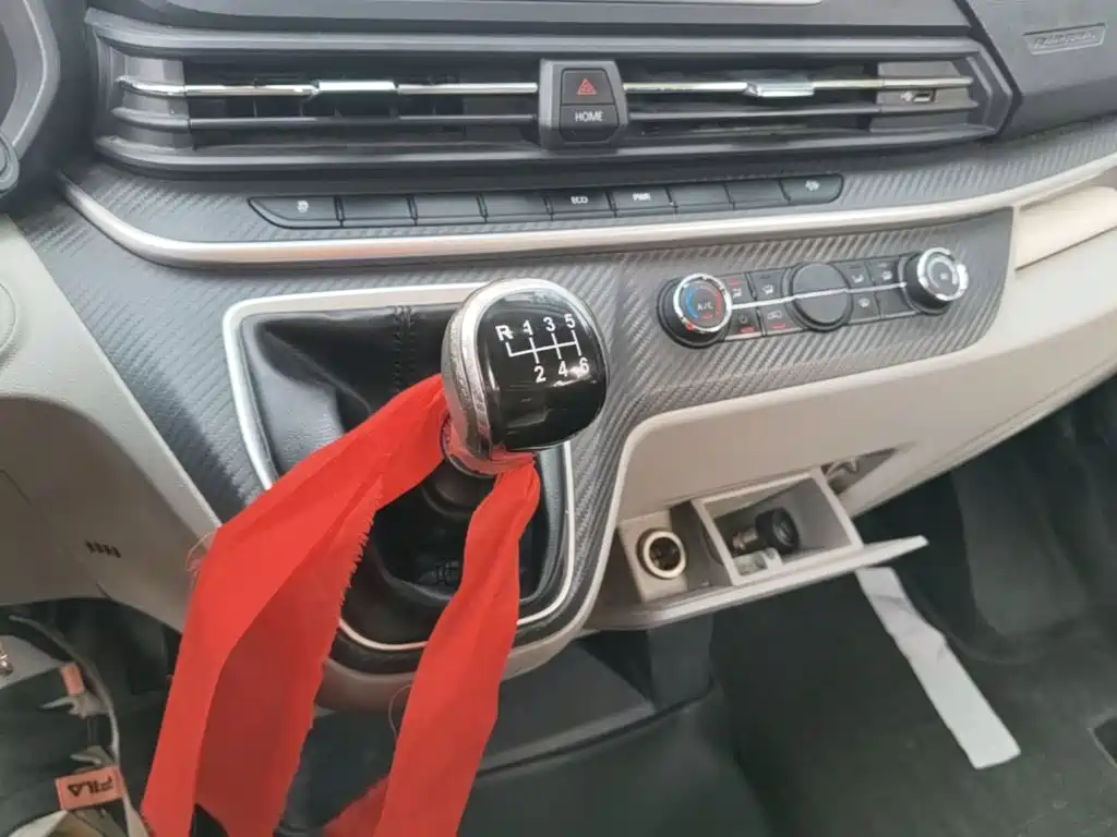 Maxus V90 — миниатюра 21