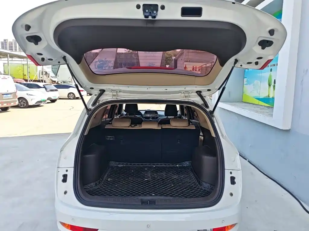 Baojun 310W — миниатюра 19