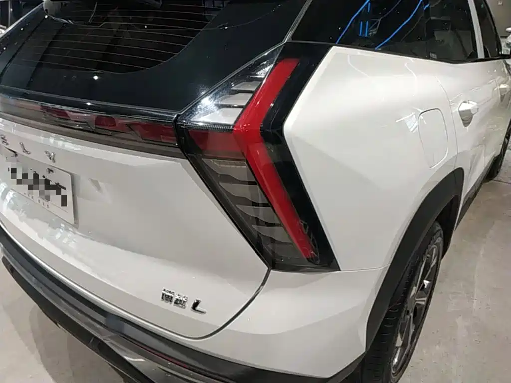 Geely Boyue L — миниатюра 8