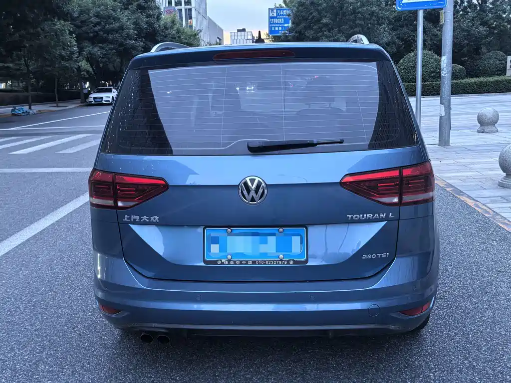 Volkswagen Touran — миниатюра 4