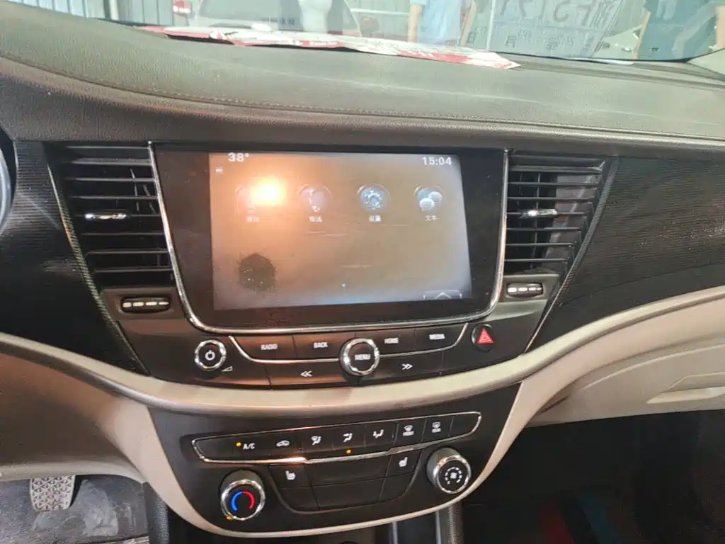 Buick Verano — миниатюра 13