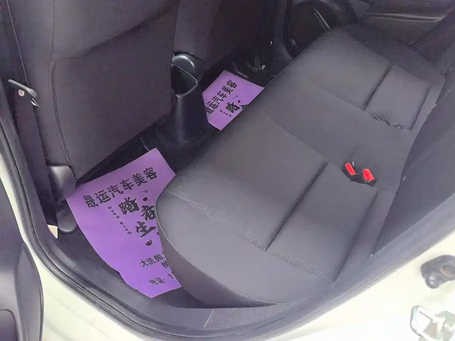 Honda Fit — миниатюра 11