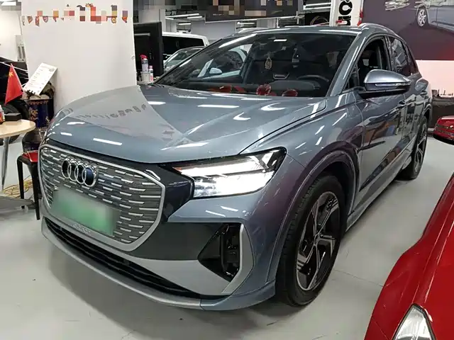AUDI  Q4 E TRON 2024