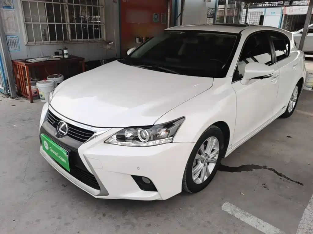 Lexus CT — миниатюра 2