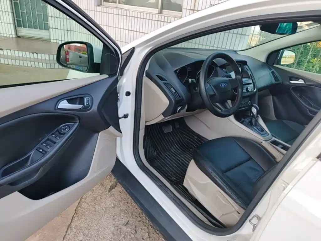 Ford Focus — миниатюра 16