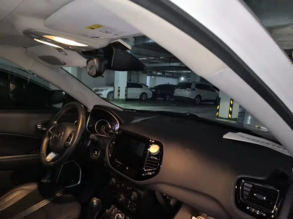 Jeep Compass — миниатюра 19