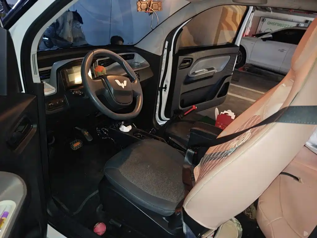Wuling MINIEV — миниатюра 11