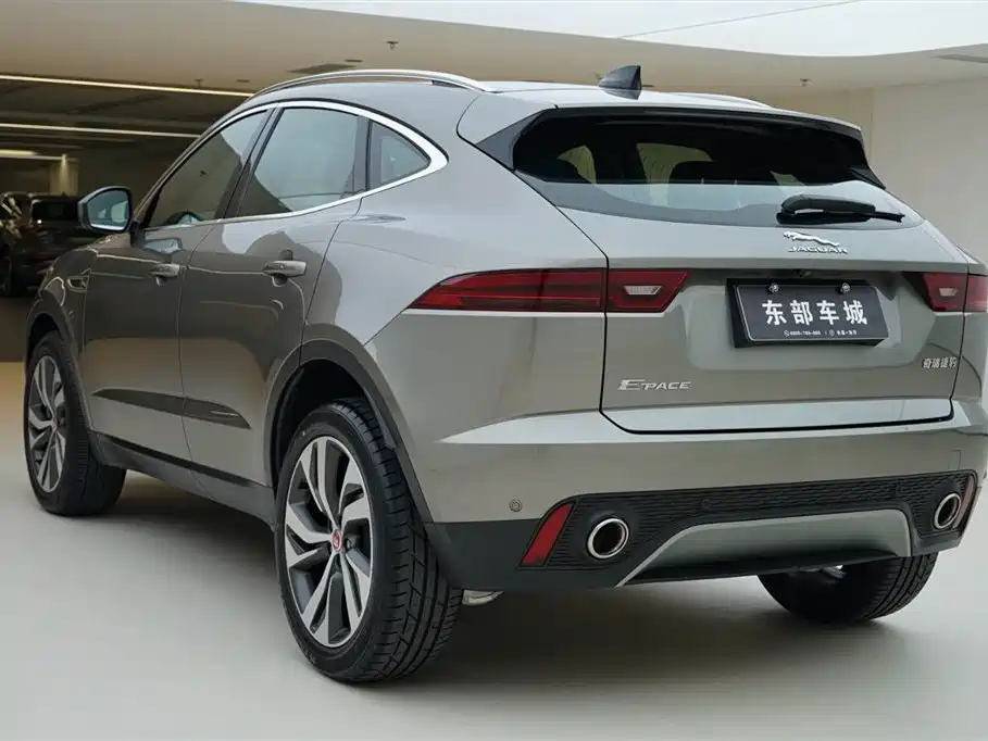 JAGUAR E PACE