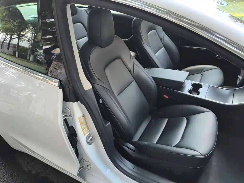 Tesla Model 3 — миниатюра 25
