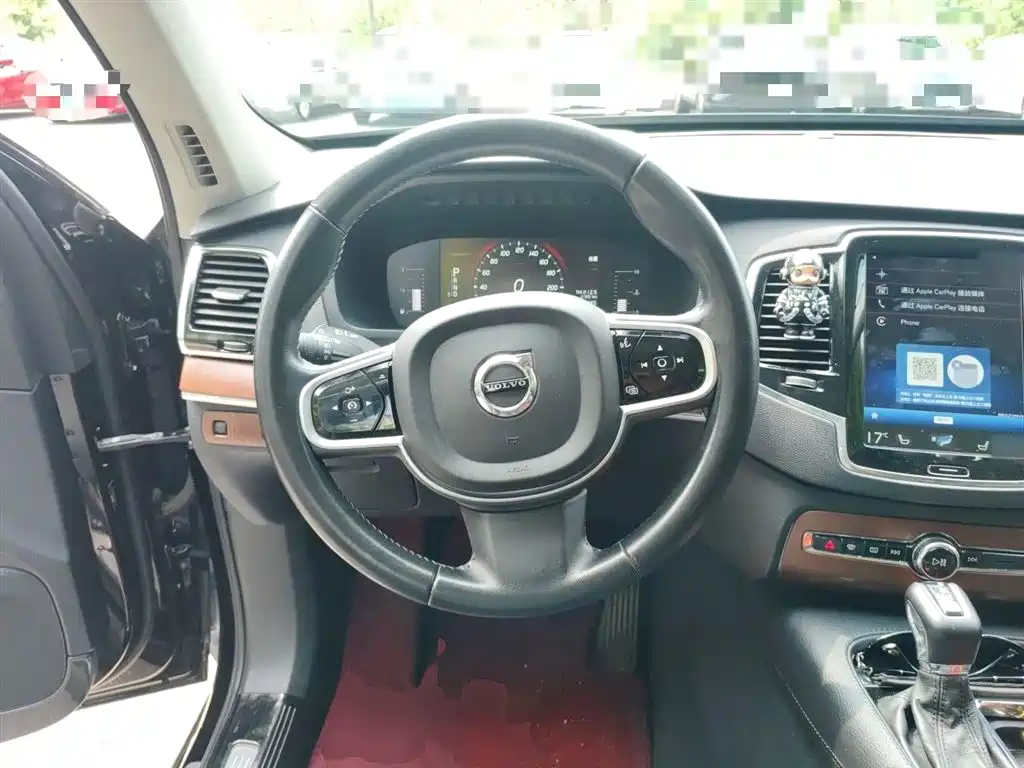 Volvo XC90 2018 T5 5 мест