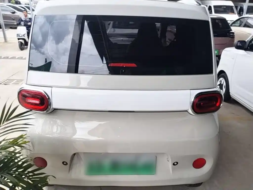 Wuling MINIEV — миниатюра 6