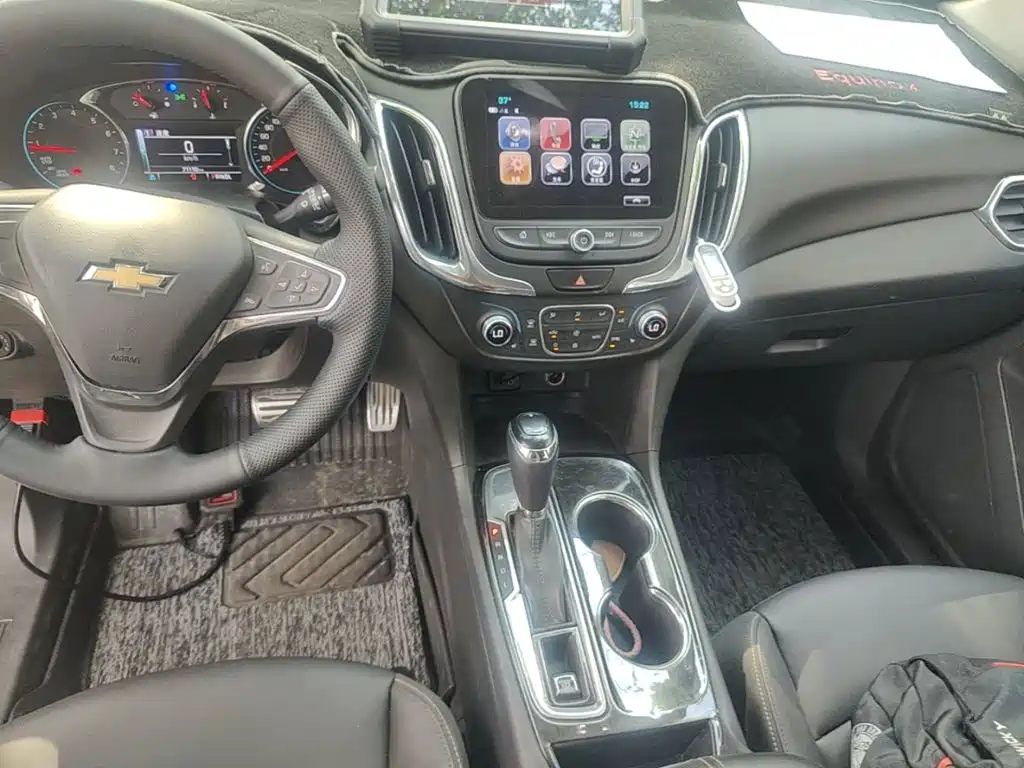 Chevrolet Equinox — миниатюра 10