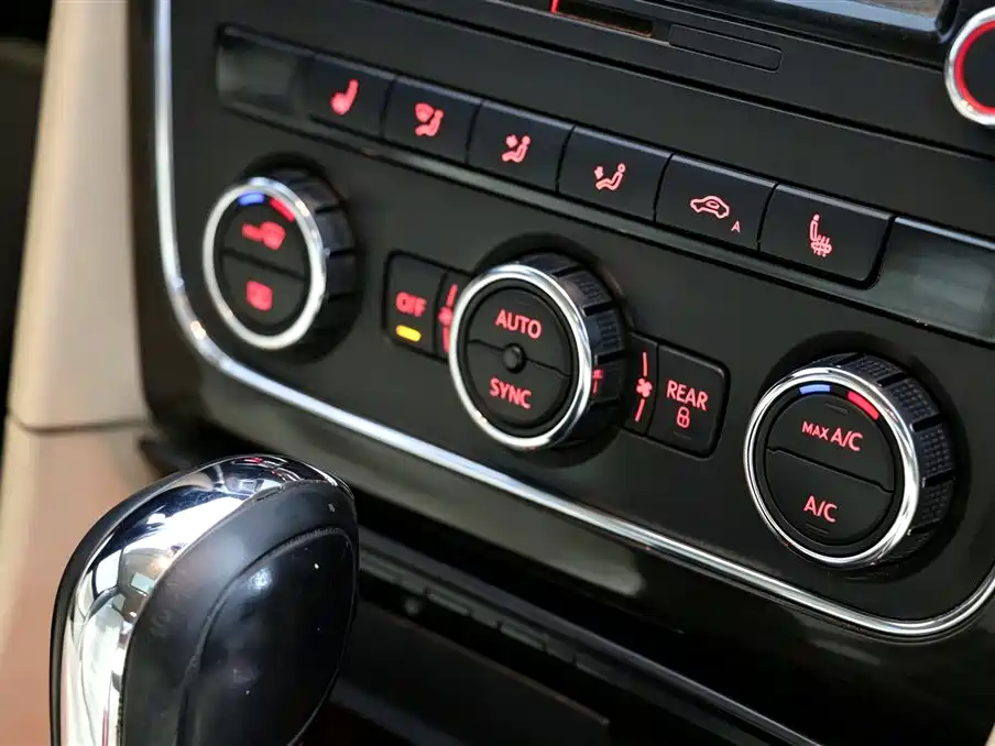 Volkswagen Passat — миниатюра 10