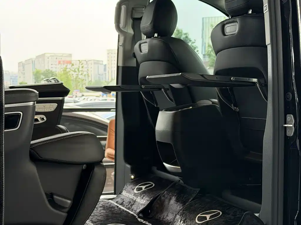 Mercedes-Benz V-Class — миниатюра 13