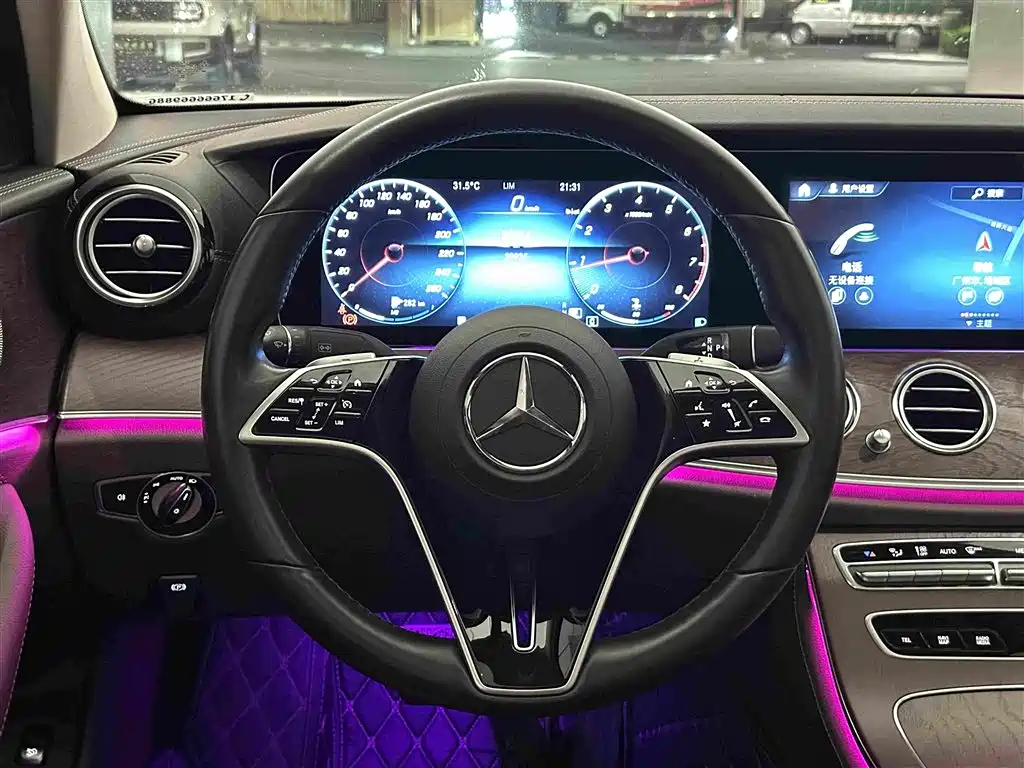 Mercedes-Benz E-Class — миниатюра 13