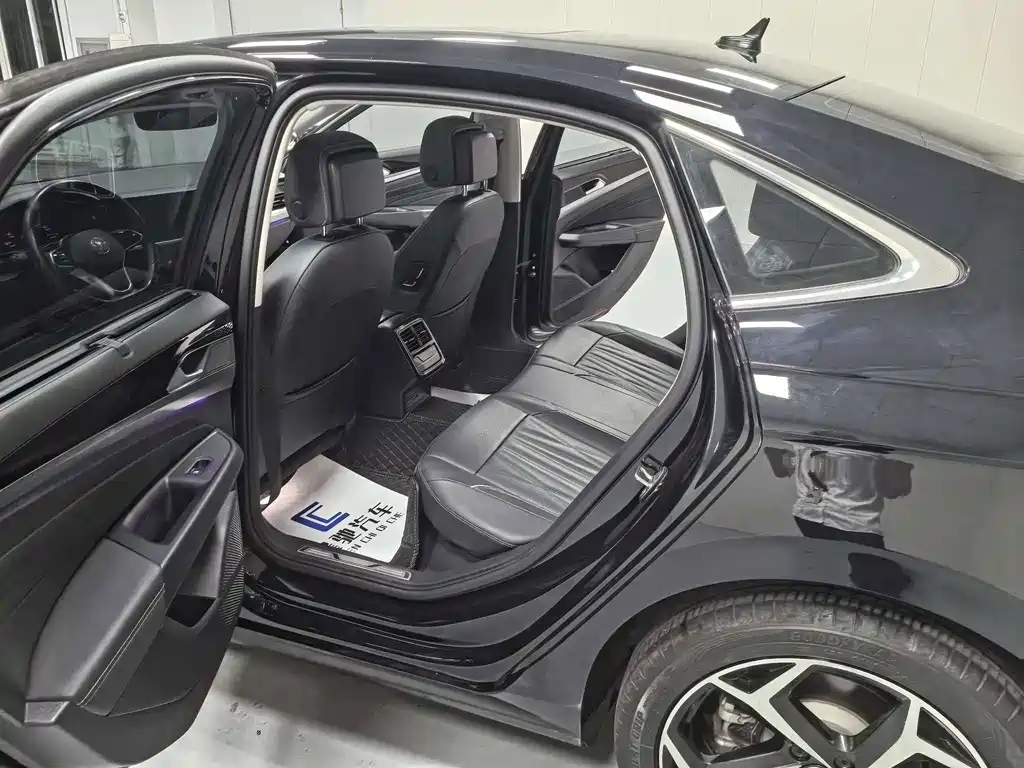 Volkswagen Passat — миниатюра 13