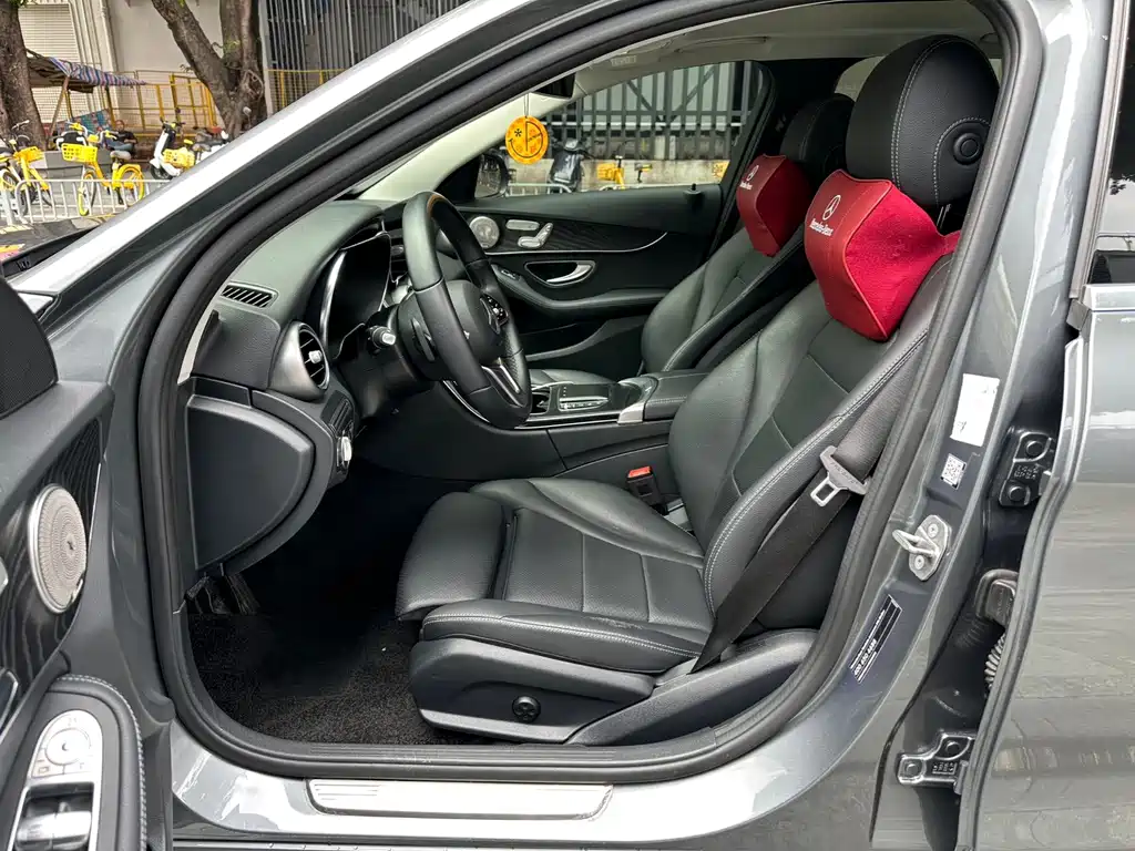 Mercedes-Benz C-Class (Import) — миниатюра 4