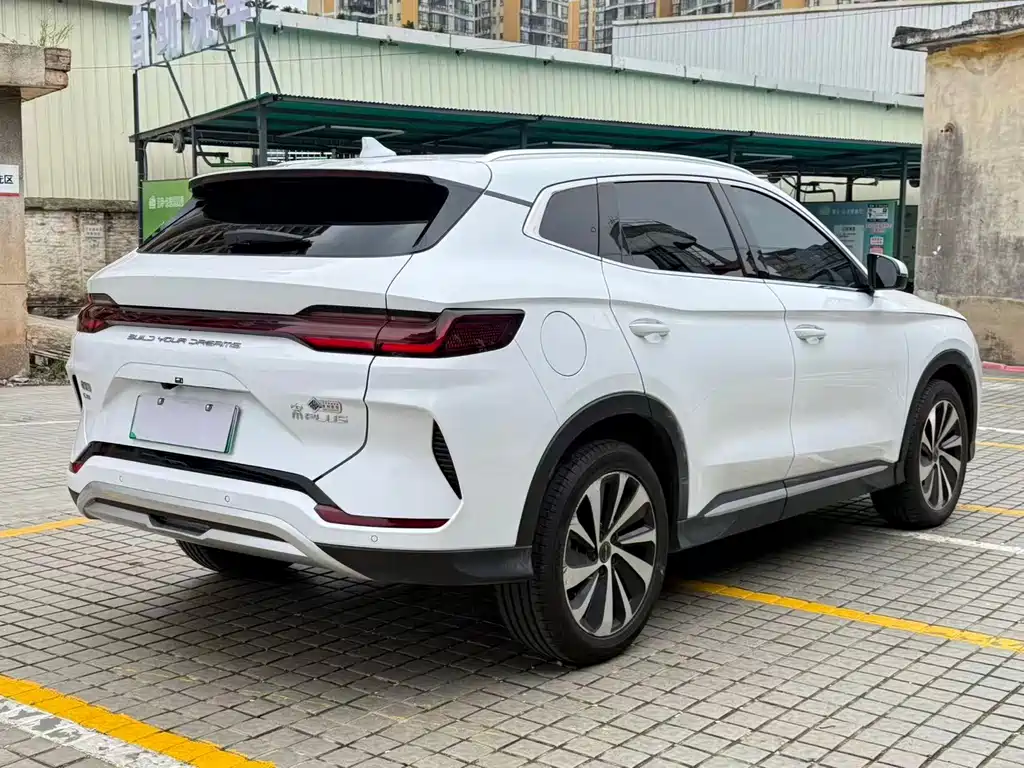 BYD PLUS New Energy — миниатюра 11