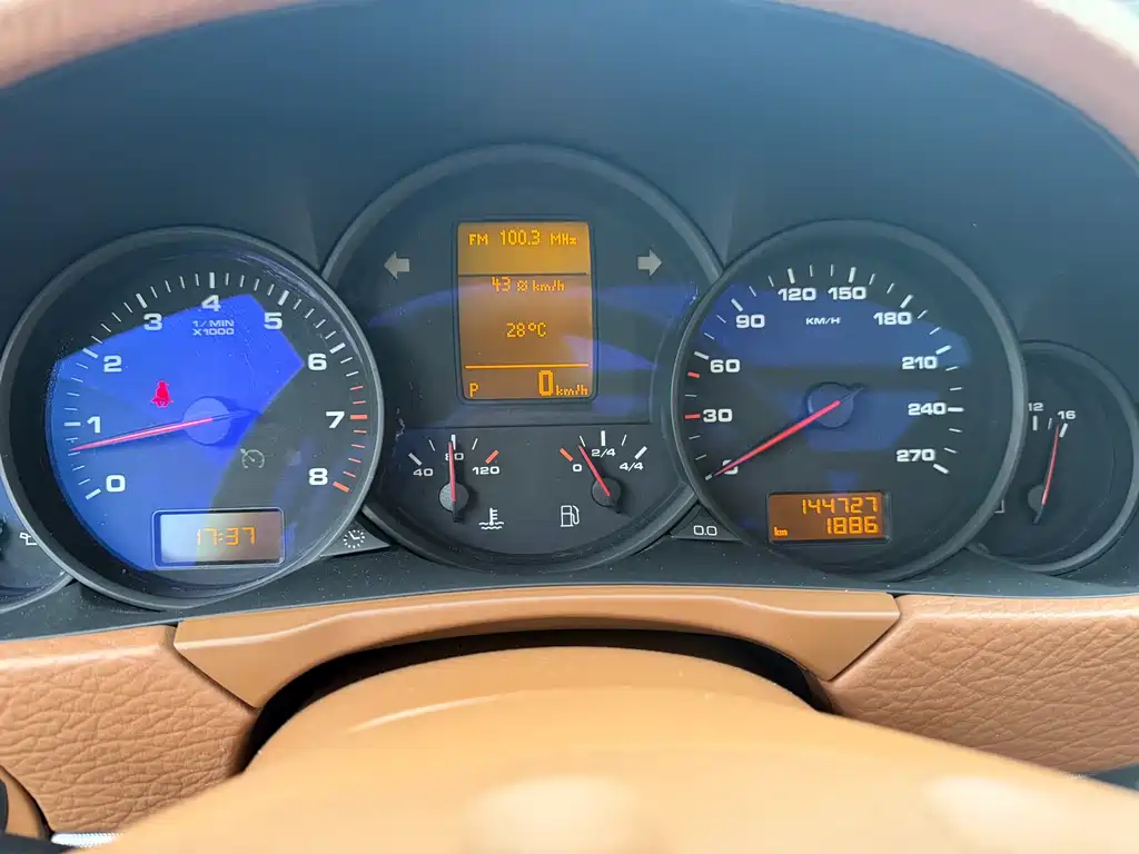 Porsche Cayenne — миниатюра 19