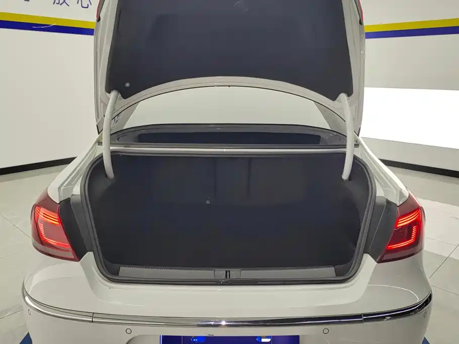 Volkswagen CC — миниатюра 4